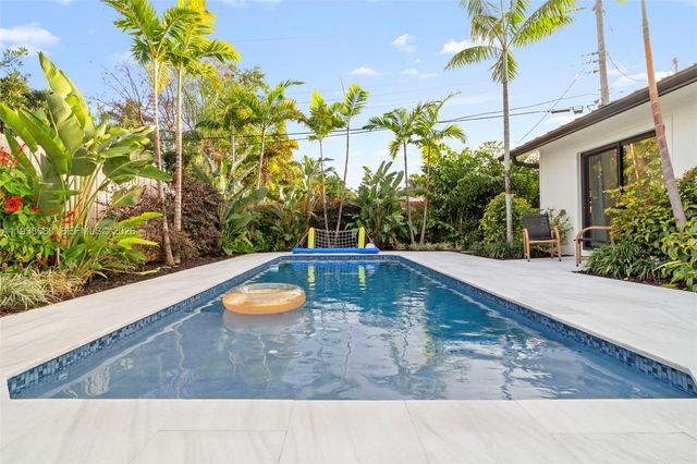 3540 NE 28th Ave, Lighthouse Point, FL 33064