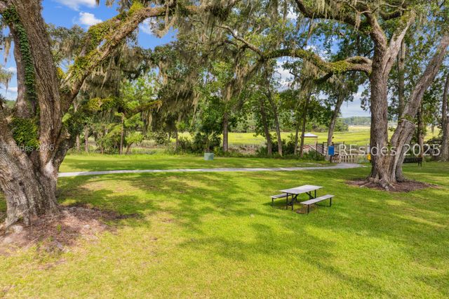 374 Danner Dr, Bluffton, SC 29909