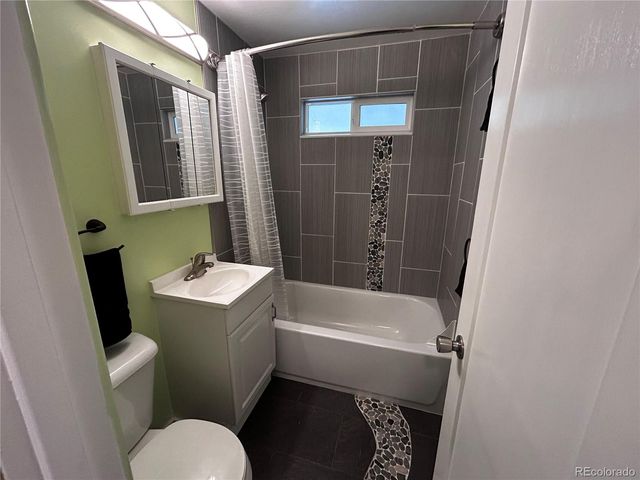 6915 W 55th Place, Arvada, CO 80002