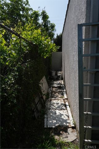 611 W 91st, Los Angeles, CA 90044