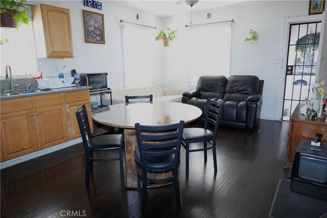 611 W 91st, Los Angeles, CA 90044