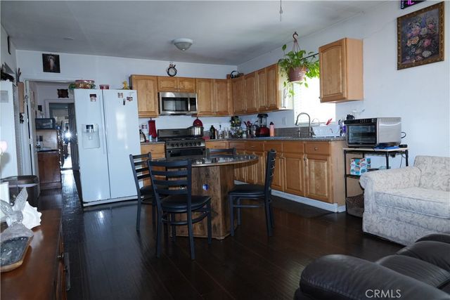 611 W 91st, Los Angeles, CA 90044