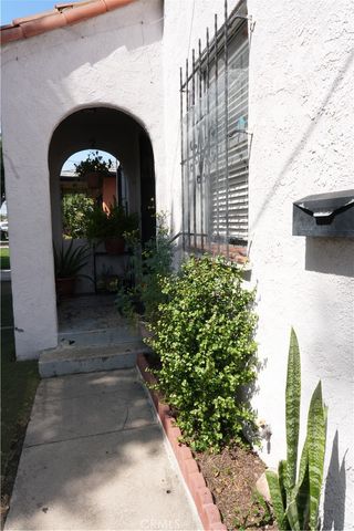 611 W 91st, Los Angeles, CA 90044