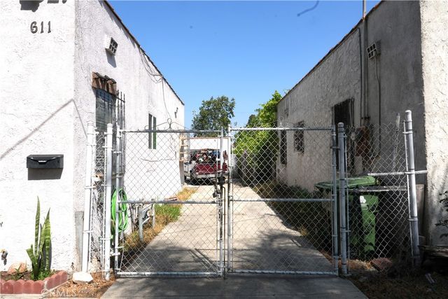 611 W 91st, Los Angeles, CA 90044