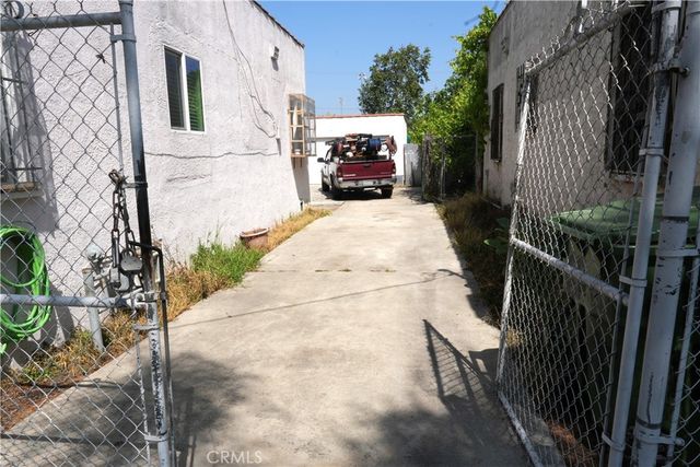 611 W 91st, Los Angeles, CA 90044
