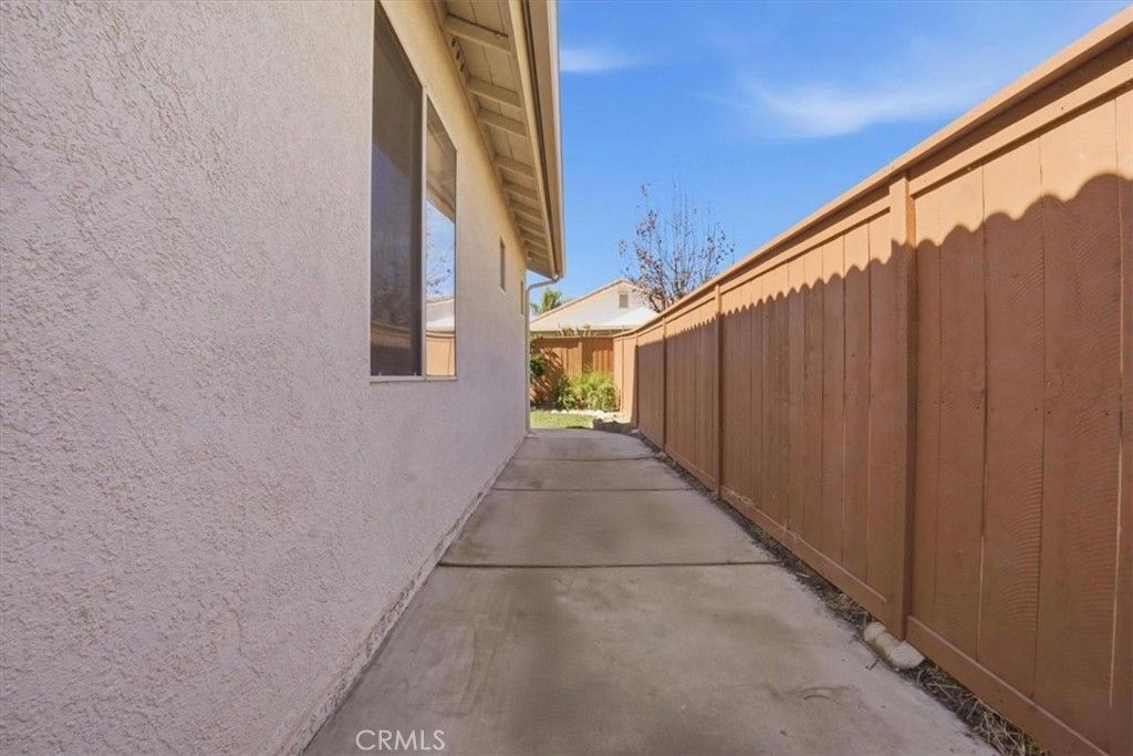 Image 29 of property listing at 41911 Driver Lane, Temecula, CA 92591