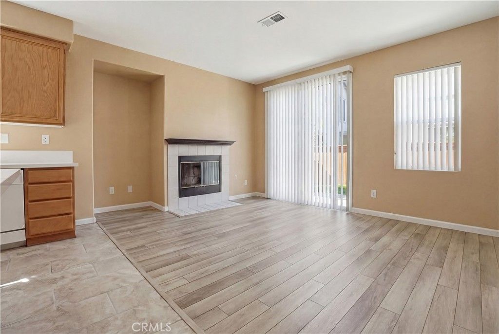 Image 9 of property listing at 41911 Driver Lane, Temecula, CA 92591