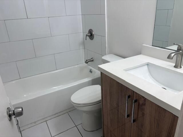 4040 NW 31st Terrace, Lauderdale Lakes, FL 33309