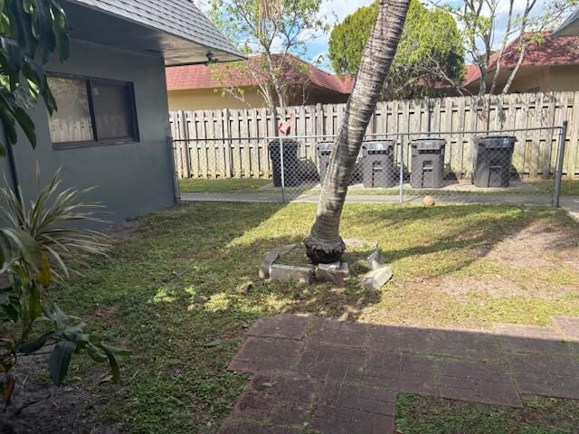 4040 NW 31st Terrace, Lauderdale Lakes, FL 33309