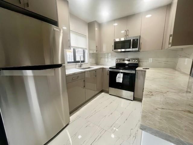 4040 NW 31st Terrace, Lauderdale Lakes, FL 33309