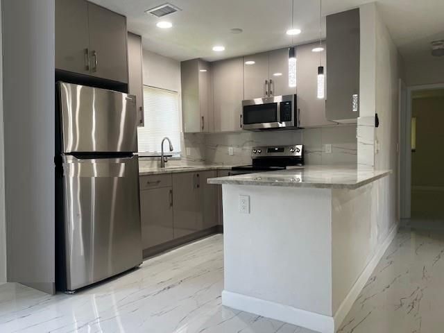 4040 NW 31st Terrace, Lauderdale Lakes, FL 33309