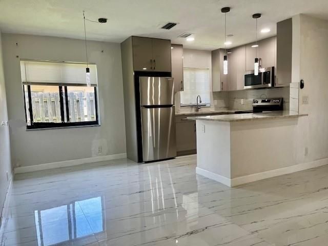 4040 NW 31st Terrace, Lauderdale Lakes, FL 33309