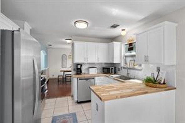 348 Spillway DR, Kyle, TX 78640