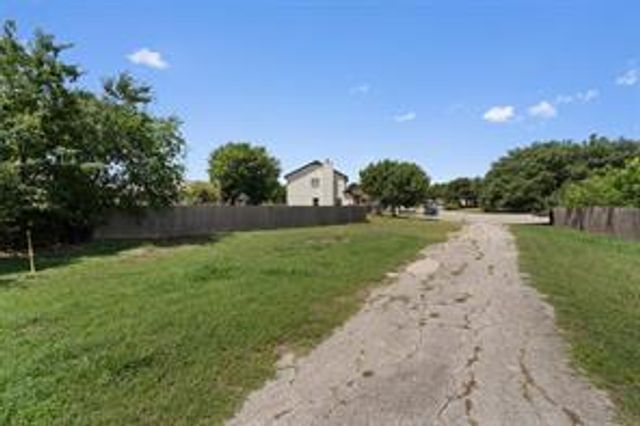 348 Spillway DR, Kyle, TX 78640