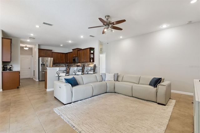 1862 LORENZO LANE, Oviedo, FL 32765