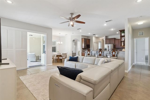 1862 LORENZO LANE, Oviedo, FL 32765