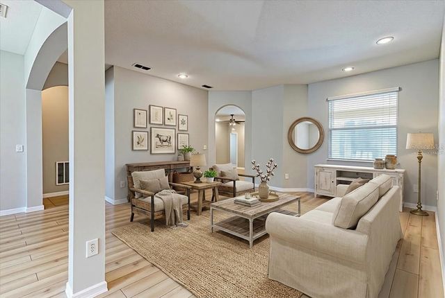 1862 LORENZO LANE, Oviedo, FL 32765