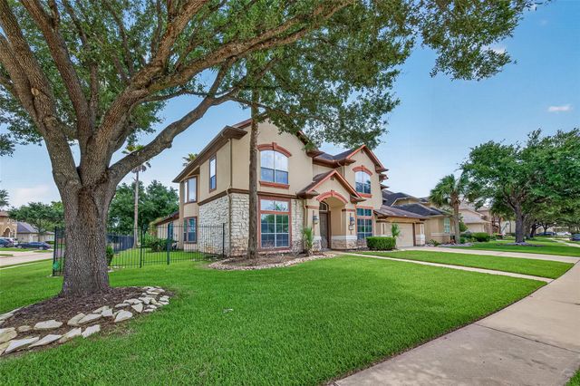 5303 Fenwick Way Court, Sugar Land, TX 77479