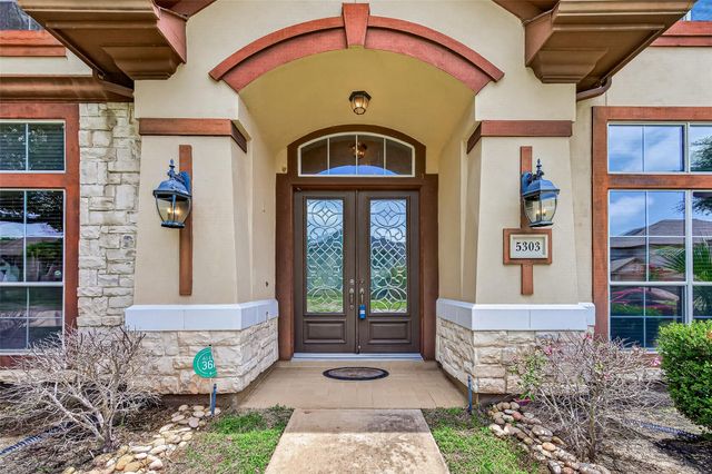 5303 Fenwick Way Court, Sugar Land, TX 77479