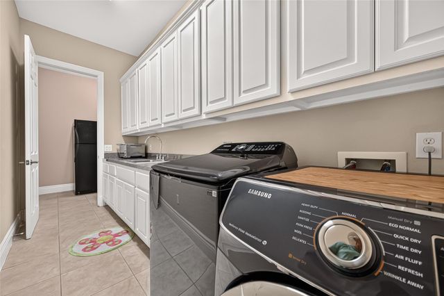 5303 Fenwick Way Court, Sugar Land, TX 77479