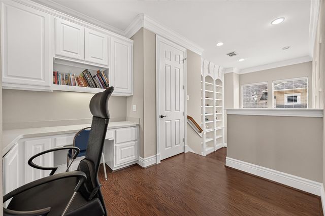 5303 Fenwick Way Court, Sugar Land, TX 77479