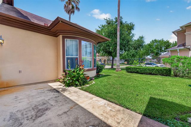 5303 Fenwick Way Court, Sugar Land, TX 77479