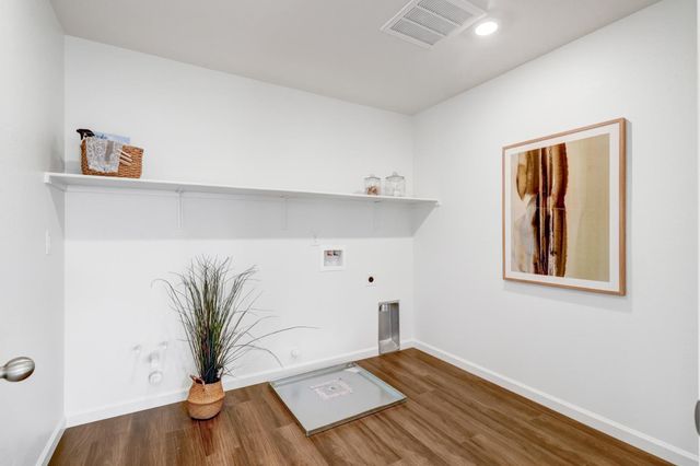 10167 Ramy Cir, Elk Grove, CA 95757