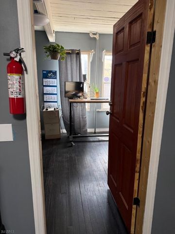 13 Emerson Pl, Newark City, NJ 07114