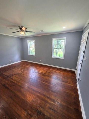 2811 Glenwood Avenue SE, Atlanta, GA 30317