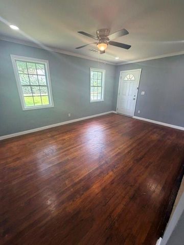 2811 Glenwood Avenue SE, Atlanta, GA 30317