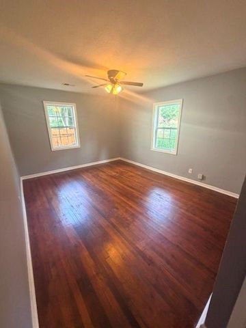 2811 Glenwood Avenue SE, Atlanta, GA 30317