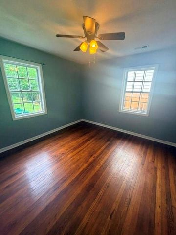 2811 Glenwood Avenue SE, Atlanta, GA 30317