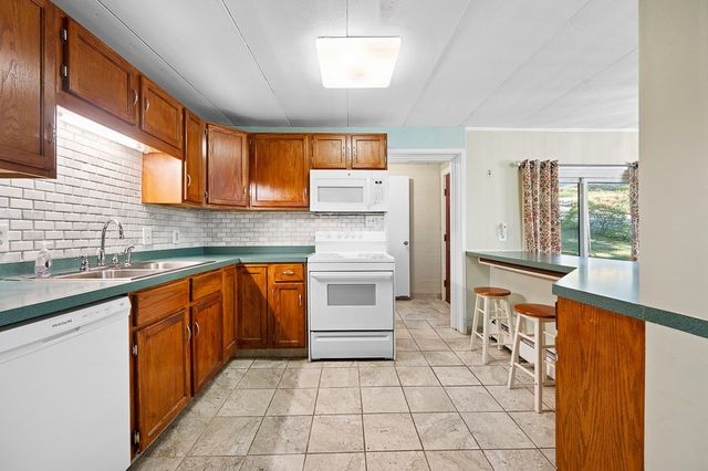 32 Tyson Rd, Worcester, MA 01606