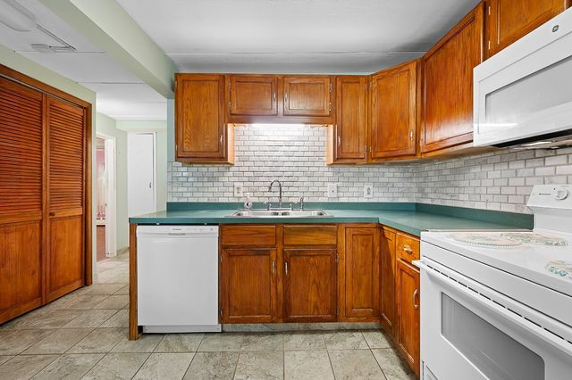 32 Tyson Rd, Worcester, MA 01606