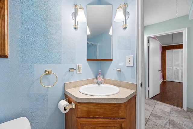 32 Tyson Rd, Worcester, MA 01606