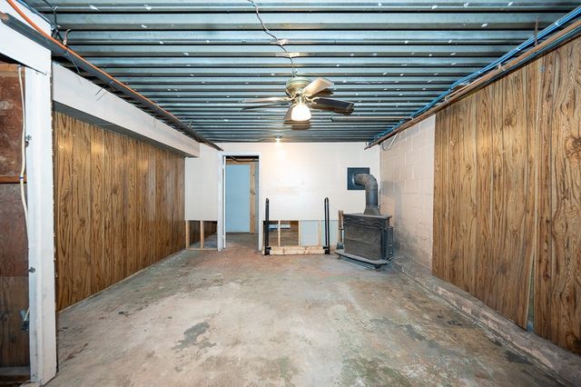 32 Tyson Rd, Worcester, MA 01606
