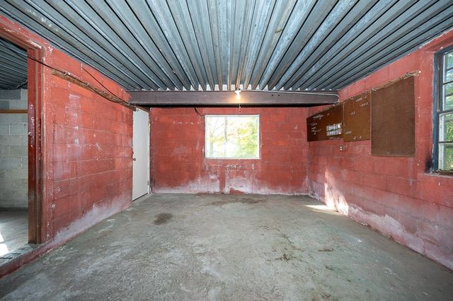 32 Tyson Rd, Worcester, MA 01606