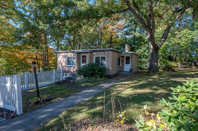32 Tyson Rd, Worcester, MA 01606