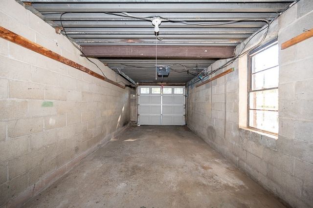 32 Tyson Rd, Worcester, MA 01606