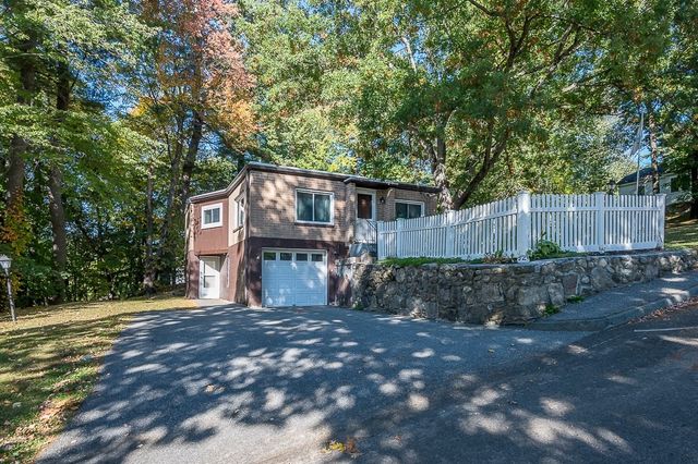 32 Tyson Rd, Worcester, MA 01606