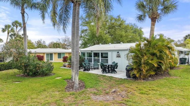 35 OAKWOOD DRIVE N 35, Englewood, FL 34223