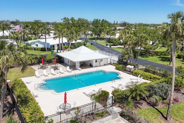 35 OAKWOOD DRIVE N 35, Englewood, FL 34223