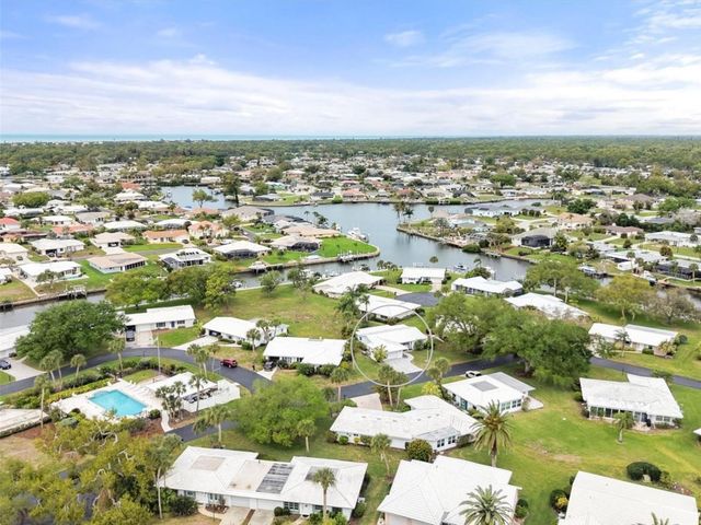 35 OAKWOOD DRIVE N 35, Englewood, FL 34223