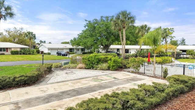 35 OAKWOOD DRIVE N 35, Englewood, FL 34223