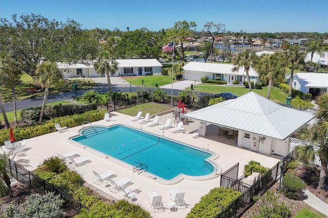 35 OAKWOOD DRIVE N 35, Englewood, FL 34223