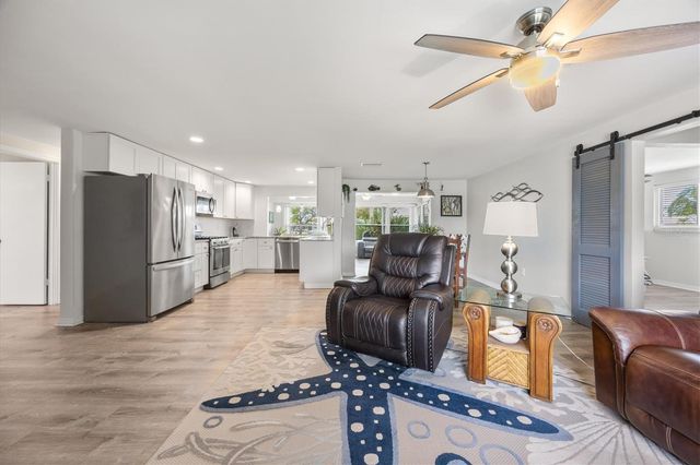 35 OAKWOOD DRIVE N 35, Englewood, FL 34223