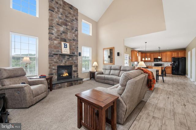 2912 SILVER CREEK CIR, Kutztown, PA 19530