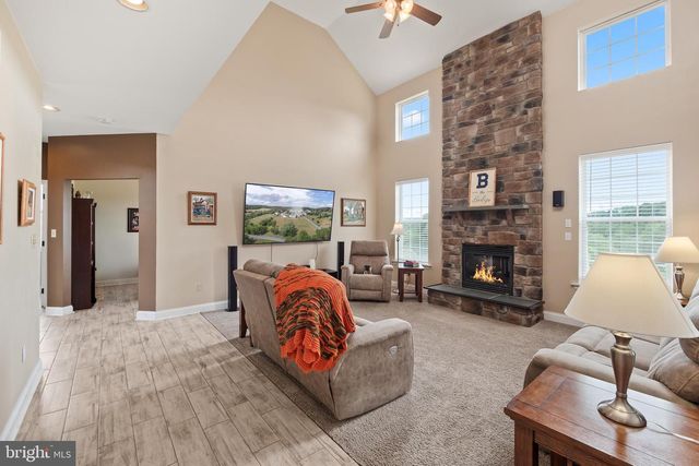 2912 SILVER CREEK CIR, Kutztown, PA 19530