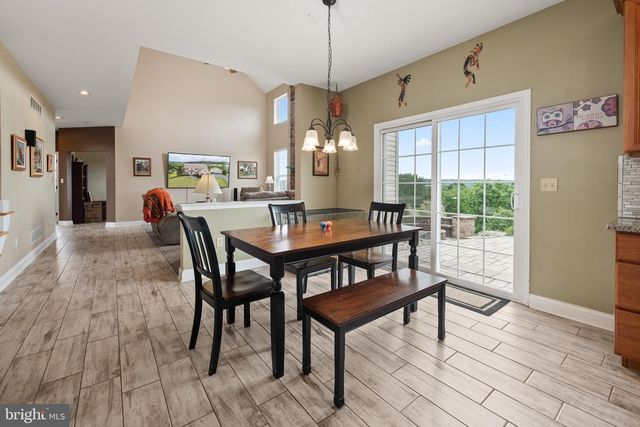 2912 SILVER CREEK CIR, Kutztown, PA 19530