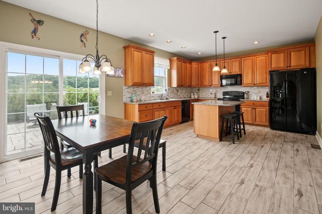 2912 SILVER CREEK CIR, Kutztown, PA 19530